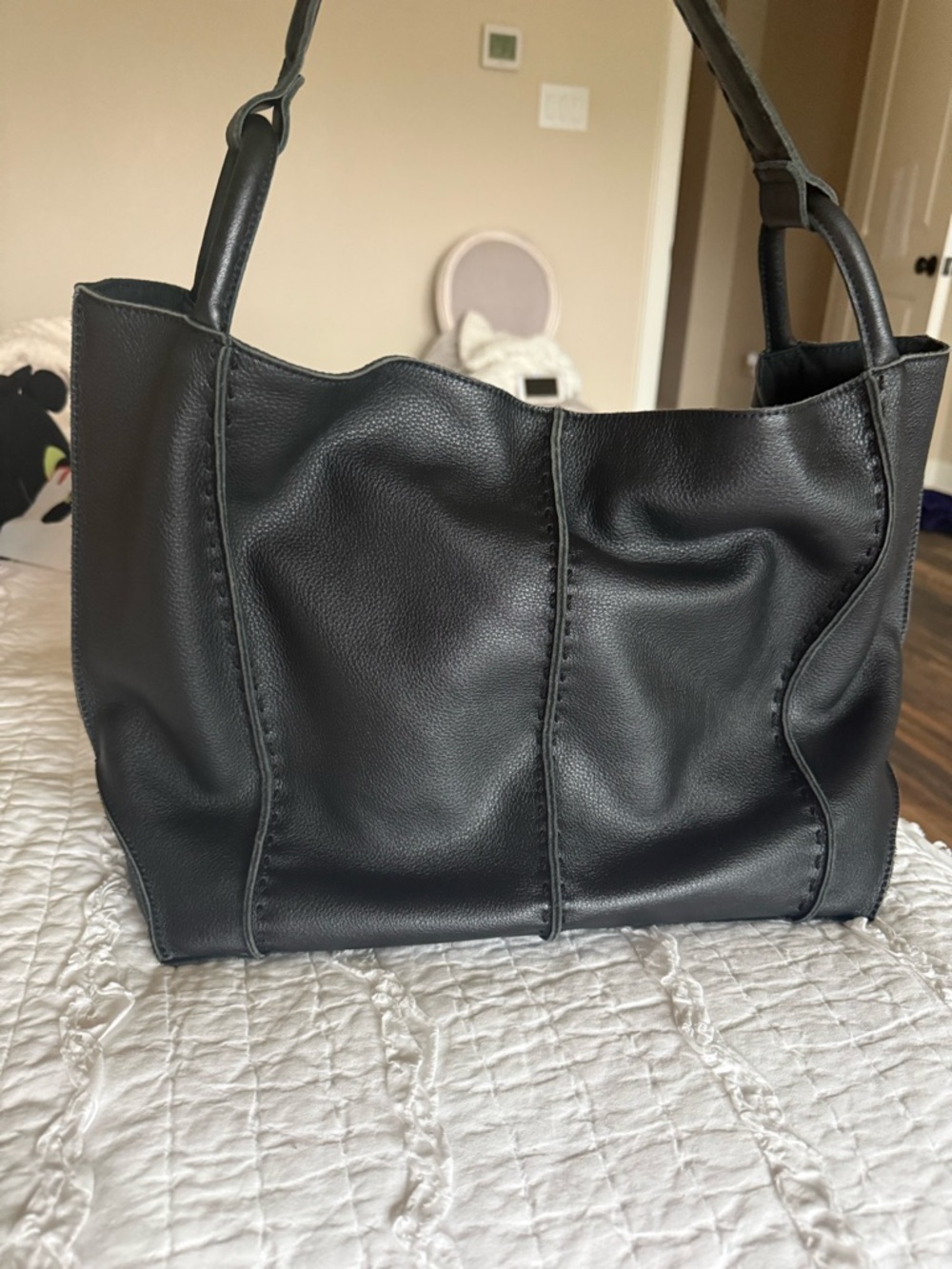 The Sak Los Feliz large Tote - Sleek Everyday Carry